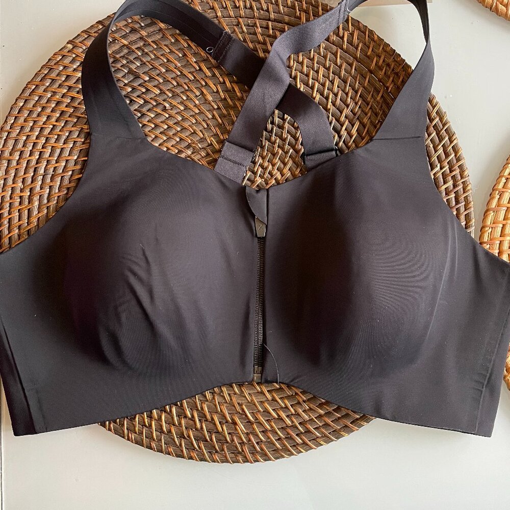 knix Black Front-Zip High Support Sports Bra